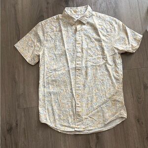 Sonoma White Short-Sleeve Button-Up with Light Yellow Floral Print